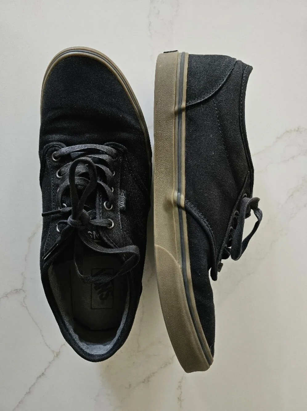 Vans Black Canvas Gum Sole Low Top Sneakers Men’s Size 12